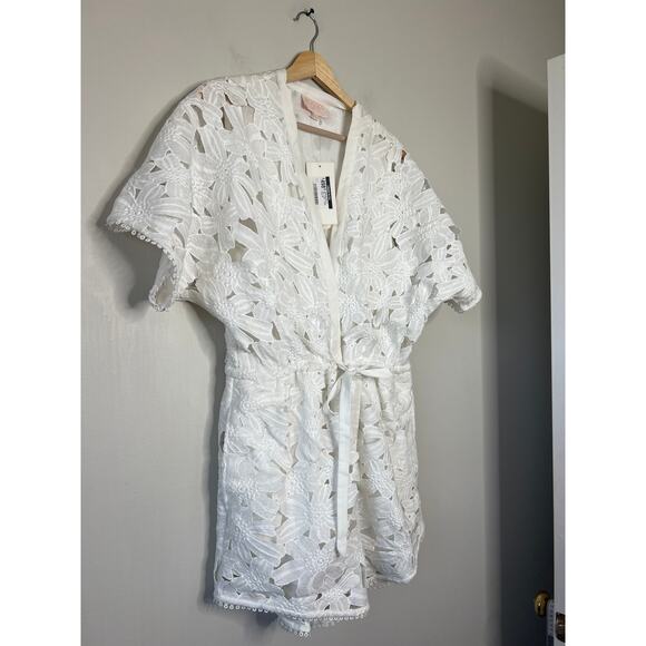 NWT Rococo Sand Leiko V-Neck Drawstring Short-Sleeve Eyelet Romper White Size: M - Picture 3 of 8